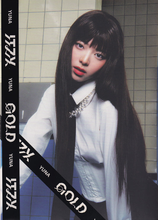 ** Itzy Gold Album Digipack / Version Yuna