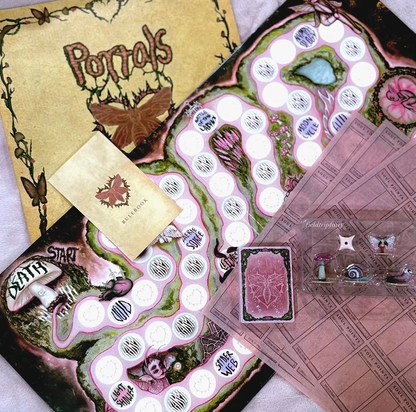Melanie Martinez Portals Deluxe Con Juego De Mesa 2 Lp Vinyl